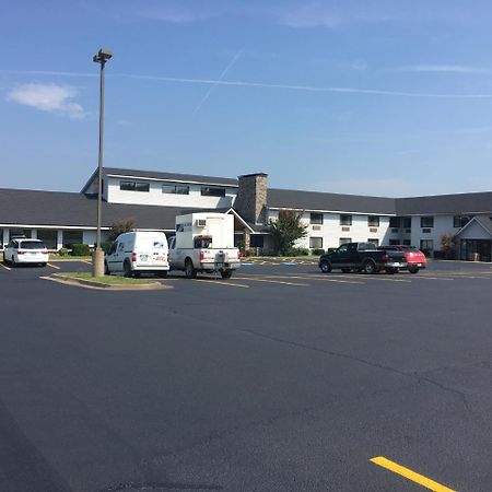 Regency Inn And Suites Stilwell Екстериор снимка