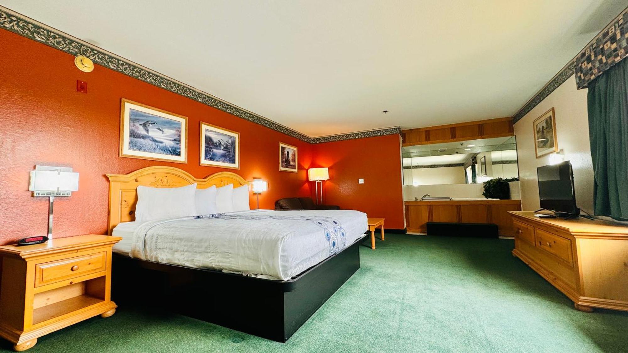 Regency Inn And Suites Stilwell Екстериор снимка