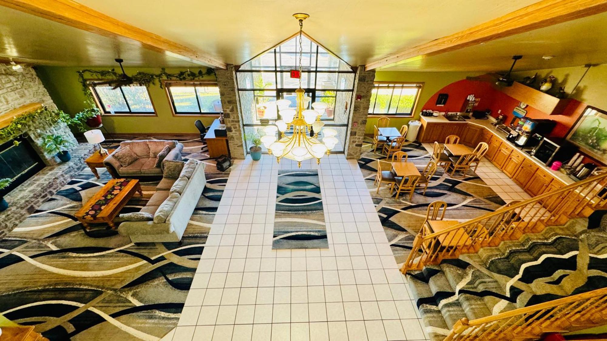 Regency Inn And Suites Stilwell Екстериор снимка