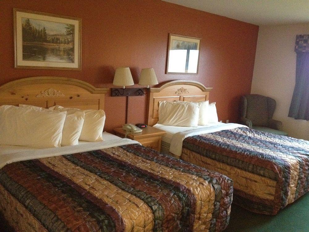 Regency Inn And Suites Stilwell Екстериор снимка