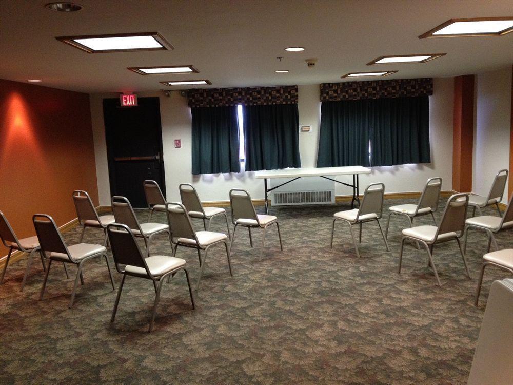 Regency Inn And Suites Stilwell Екстериор снимка
